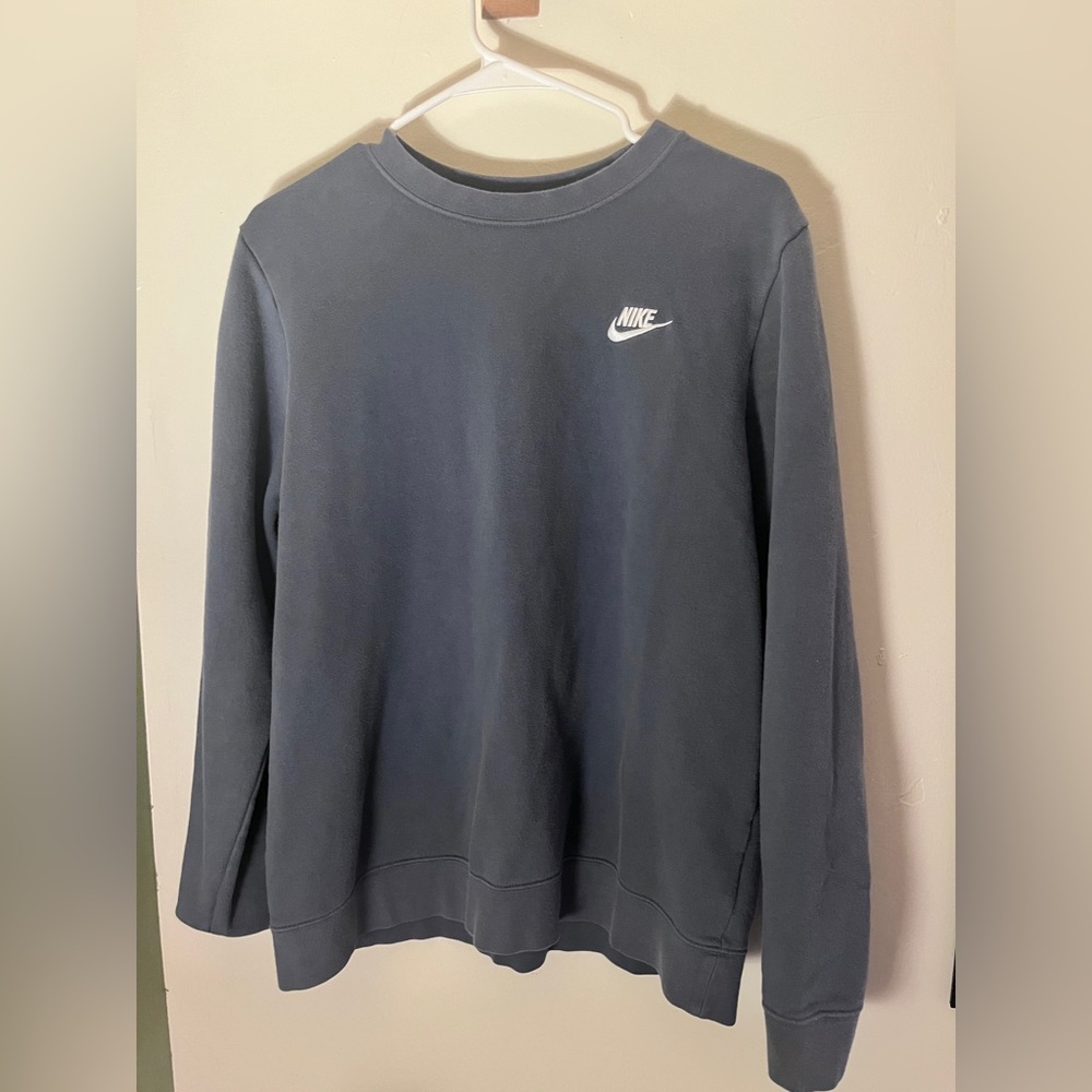 Nike women’s blue crewneck